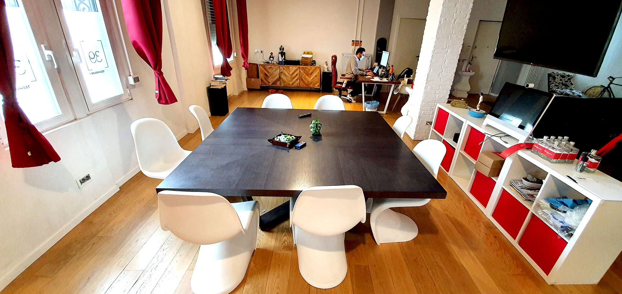 Sede Zucchi39 sala riunioni